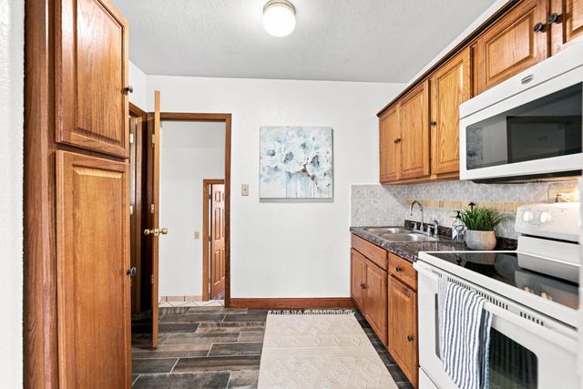 1535 Hawthorne Avenue, Waterloo, IA 50702