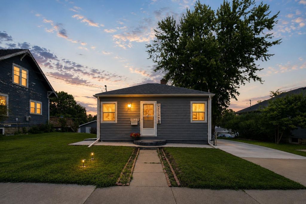 1535 Hawthorne Avenue, Waterloo, IA 50702