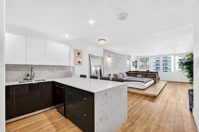 2301 Collins Ave 714, Miami Beach, FL 33139