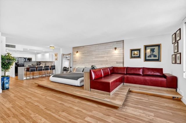 2301 Collins Ave 714, Miami Beach, FL 33139