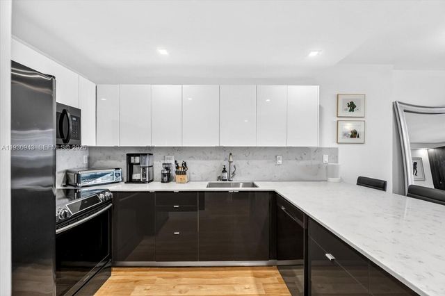 2301 Collins Ave 714, Miami Beach, FL 33139