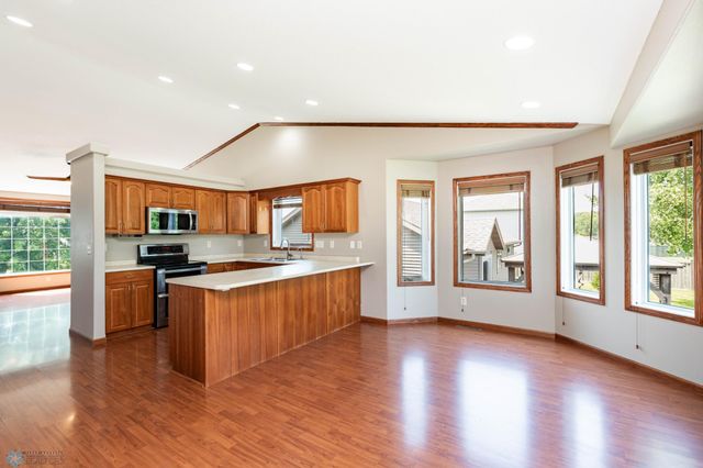 232 15th Avenue W, West Fargo, ND 58078