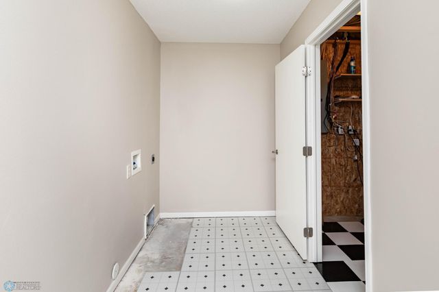 232 15th Avenue W, West Fargo, ND 58078