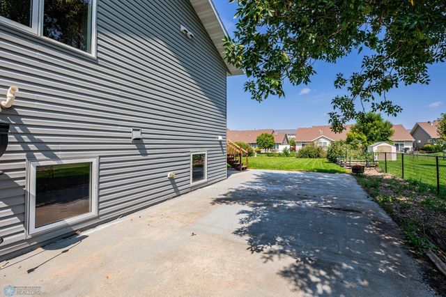 232 15th Avenue W, West Fargo, ND 58078