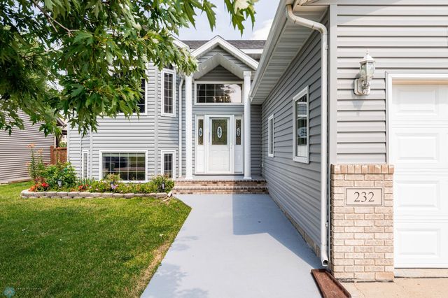 232 15th Avenue W, West Fargo, ND 58078