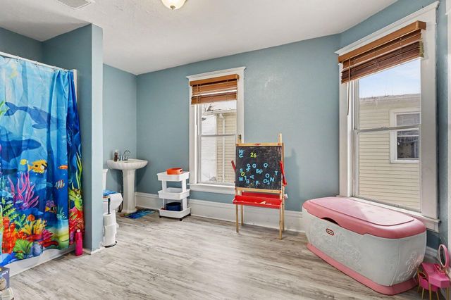 923 Jackson Street, Kalamazoo, MI 49001