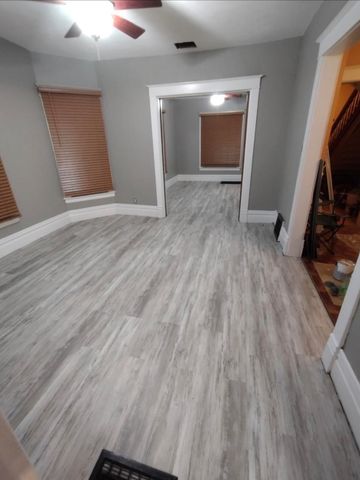 923 Jackson Street, Kalamazoo, MI 49001