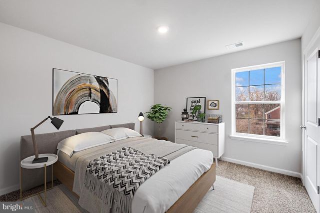 113 STEARNS DR, Stephens City, VA 22655