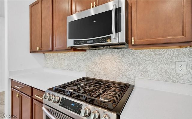 7035 Toll Mountain Street, North Las Vegas, NV 89086