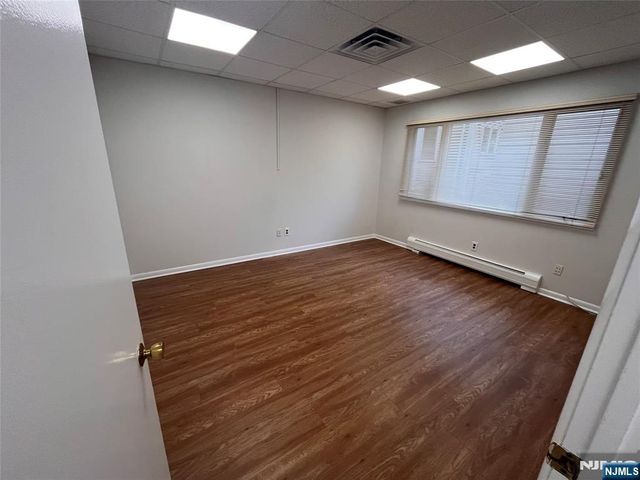 1000 S Maple Avenue 1st Floor, Glen Rock, NJ 07452
