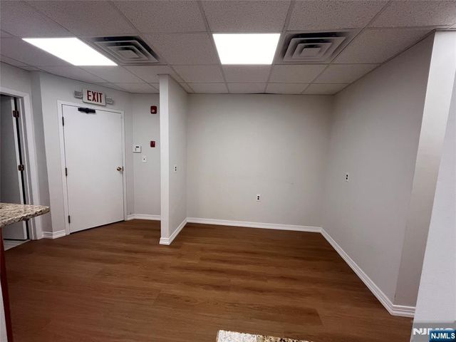 1000 S Maple Avenue 1st Floor, Glen Rock, NJ 07452