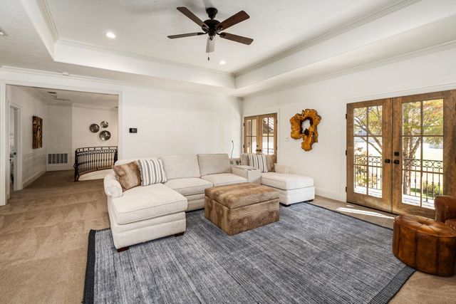214 Hide A Way Drive, Mabank, TX 75156