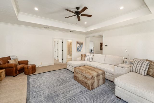 214 Hide A Way Drive, Mabank, TX 75156