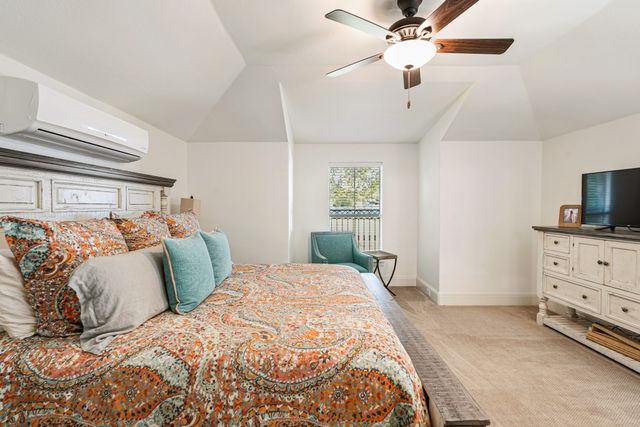 214 Hide A Way Drive, Mabank, TX 75156