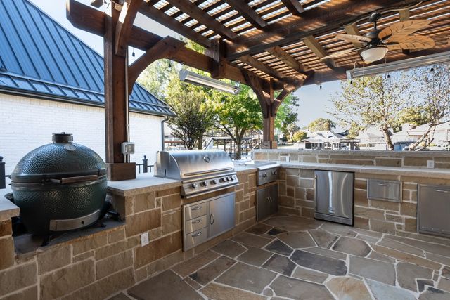 214 Hide A Way Drive, Mabank, TX 75156