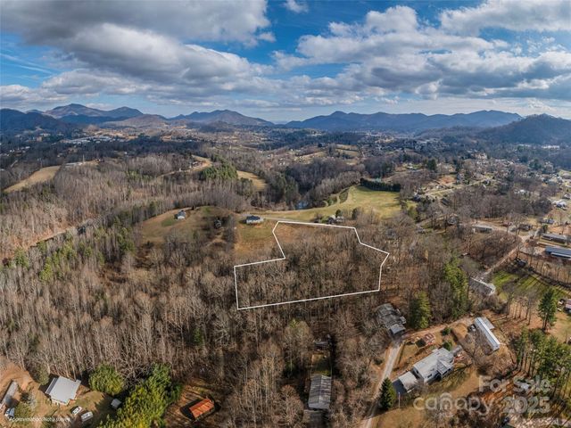 105 Riverview Drive, Canton, NC 28716