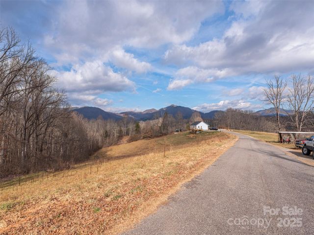 105 Riverview Drive, Canton, NC 28716