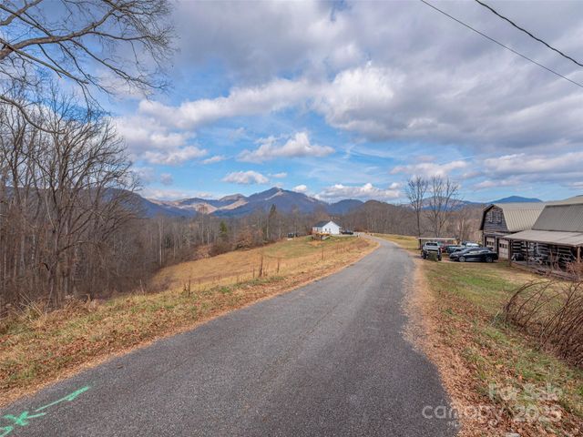 105 Riverview Drive, Canton, NC 28716