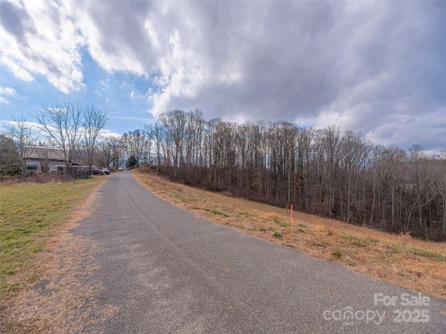 105 Riverview Drive, Canton, NC 28716