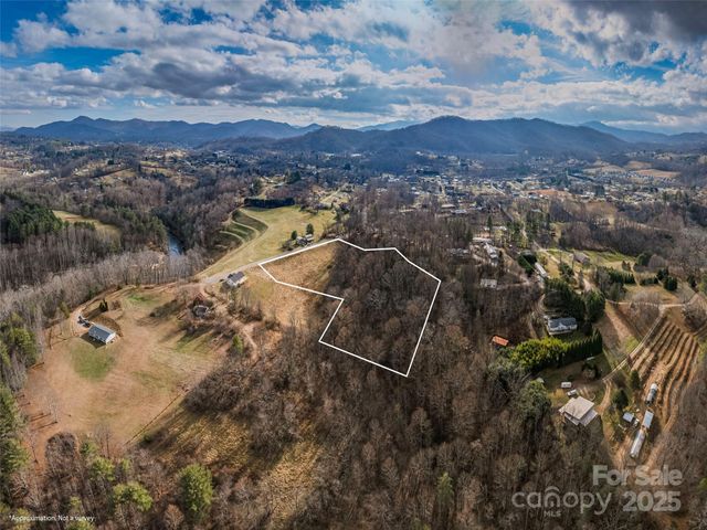 105 Riverview Drive, Canton, NC 28716