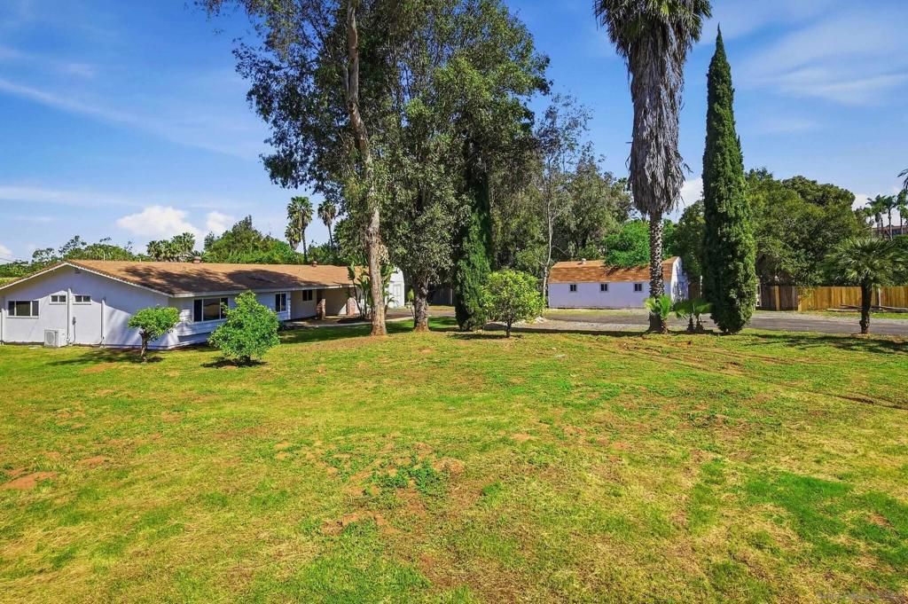 Image 10 of property listing at 646 Barsby St, Vista, CA 92084