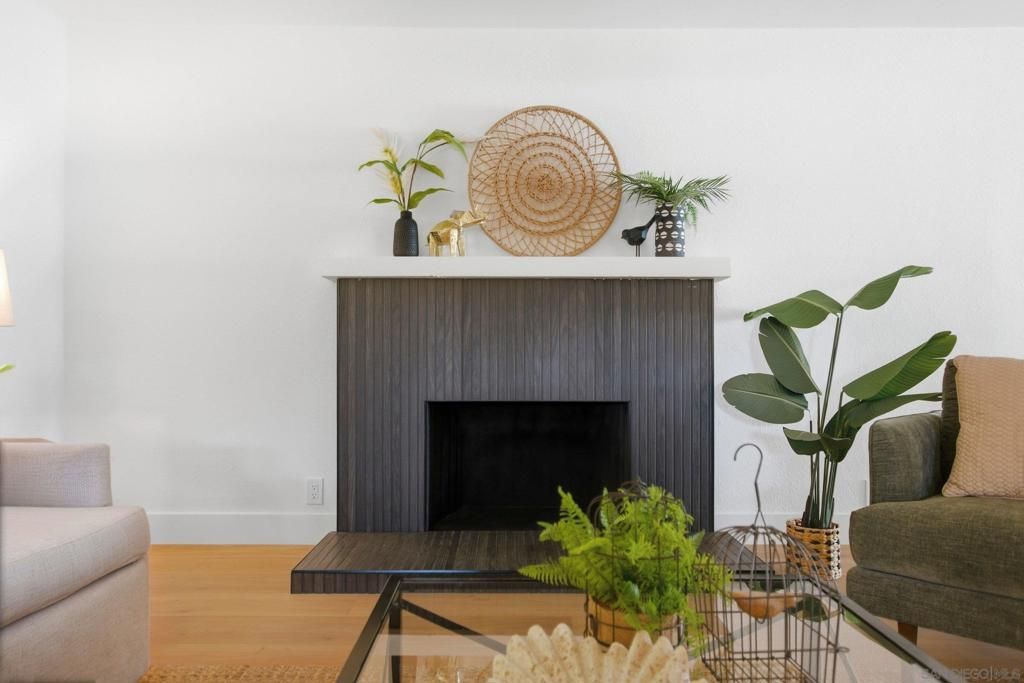 Image 26 of property listing at 646 Barsby St, Vista, CA 92084