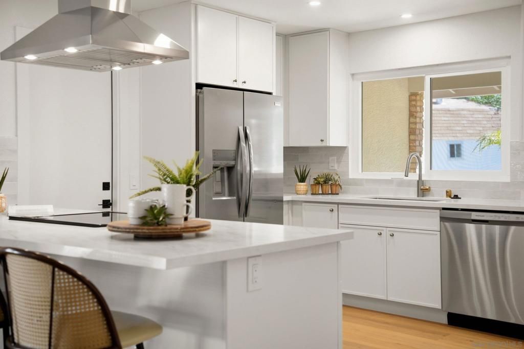 Image 40 of property listing at 646 Barsby St, Vista, CA 92084