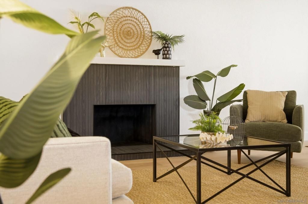 Image 41 of property listing at 646 Barsby St, Vista, CA 92084