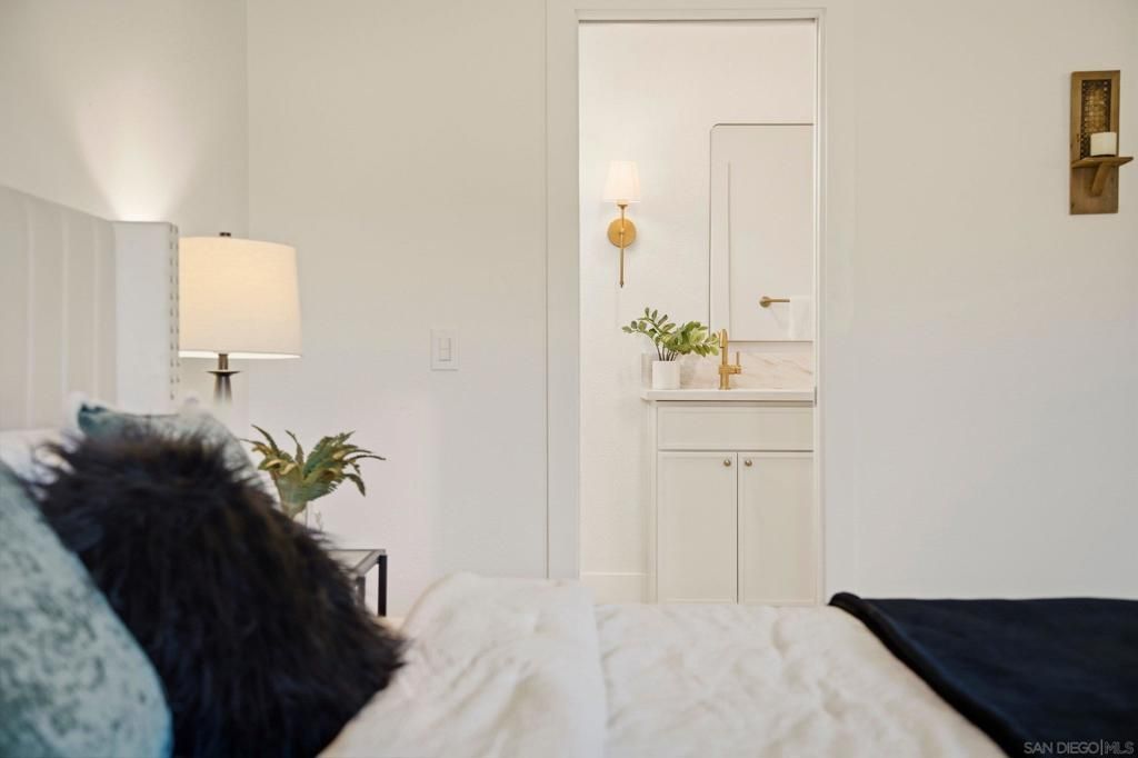 Image 43 of property listing at 646 Barsby St, Vista, CA 92084