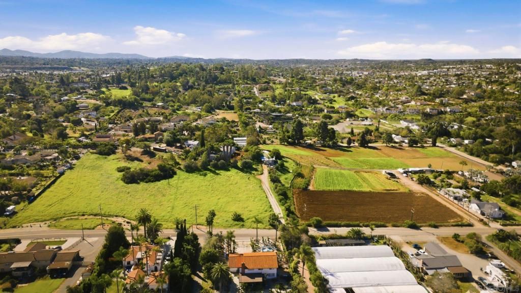 Image 52 of property listing at 646 Barsby St, Vista, CA 92084