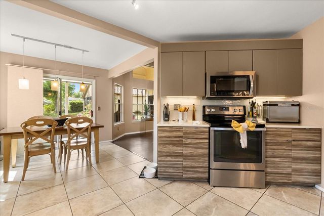 618 VIA MILANO, Apopka, FL 32712