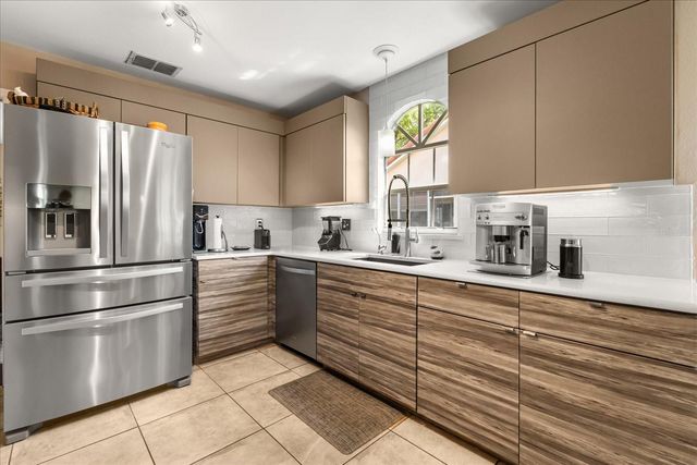 618 VIA MILANO, Apopka, FL 32712