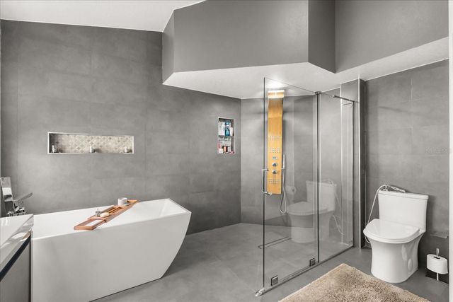 618 VIA MILANO, Apopka, FL 32712