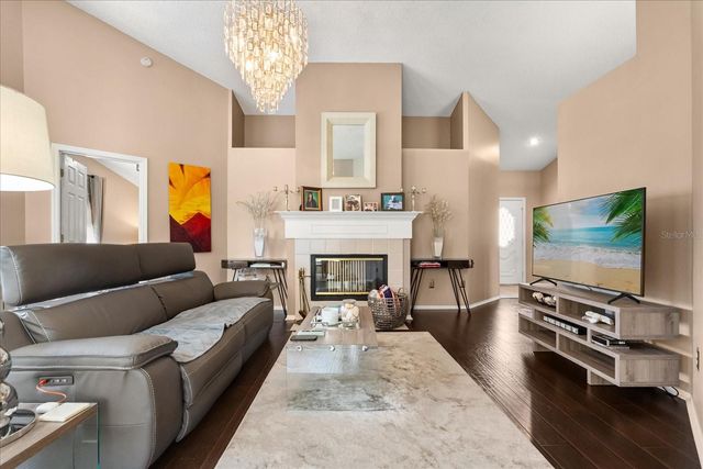 618 VIA MILANO, Apopka, FL 32712