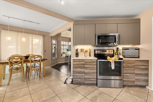 618 VIA MILANO, Apopka, FL 32712