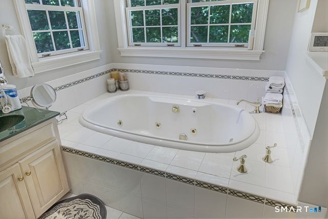 53 Oakridge Drive, Westbrook, CT 06498
