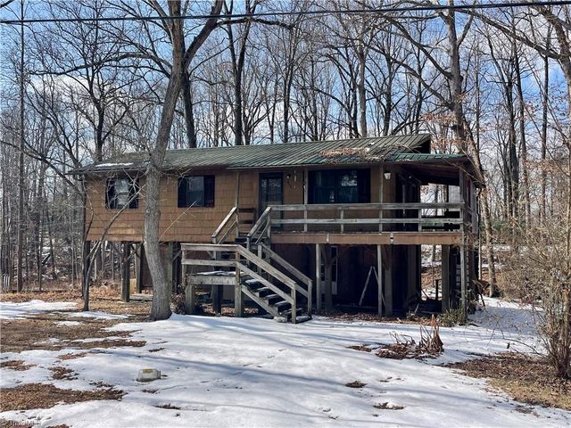 217 Lakeview Drive E, Thomasville, NC 27360