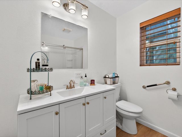 117 Horseshoe Lake Drive W, Huntsville, TX 77320