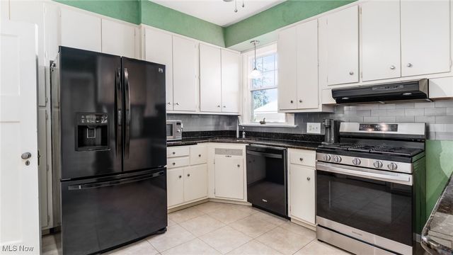 641 Fairmont Ave, Zanesville, OH 43701