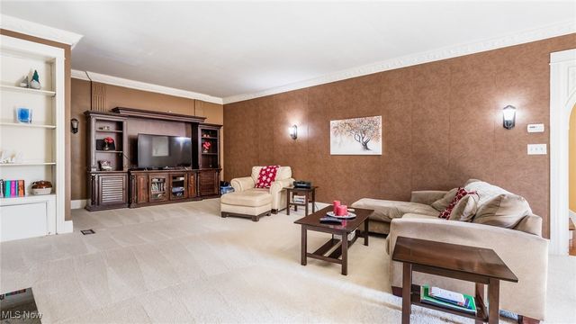 641 Fairmont Ave, Zanesville, OH 43701