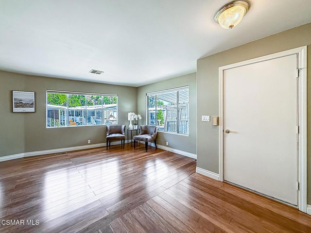 40 La Encina, Newbury Park, CA 91320