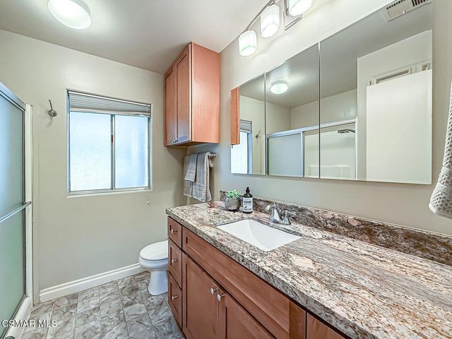 40 La Encina, Newbury Park, CA 91320