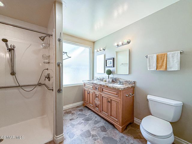 40 La Encina, Newbury Park, CA 91320