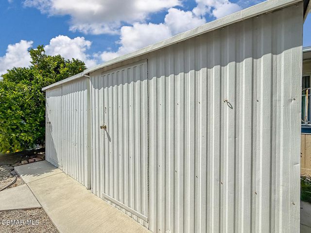 40 La Encina, Newbury Park, CA 91320