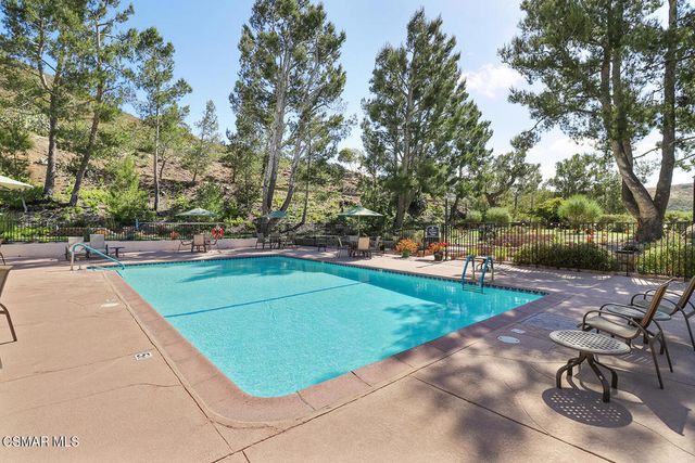 40 La Encina, Newbury Park, CA 91320