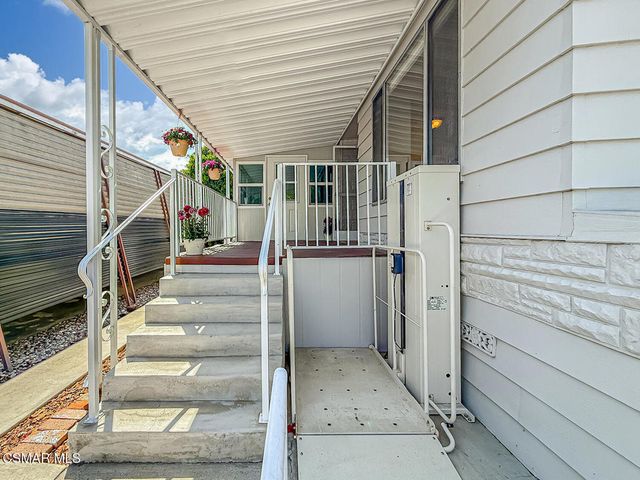 40 La Encina, Newbury Park, CA 91320