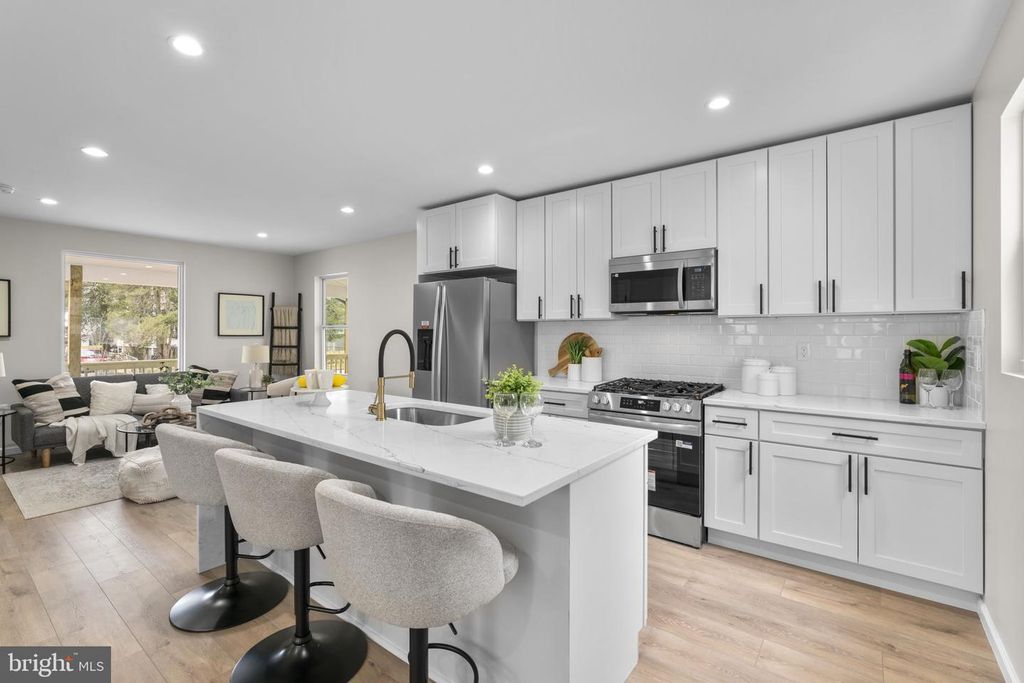 4306 FERNHILL AVE, Baltimore, MD 21215