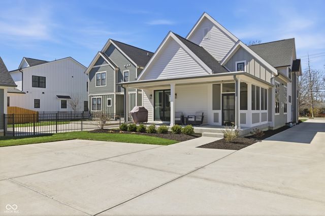 626 S Union Street, Westfield, IN 46074