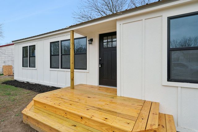 905 M Street NW, Miami, OK 74354