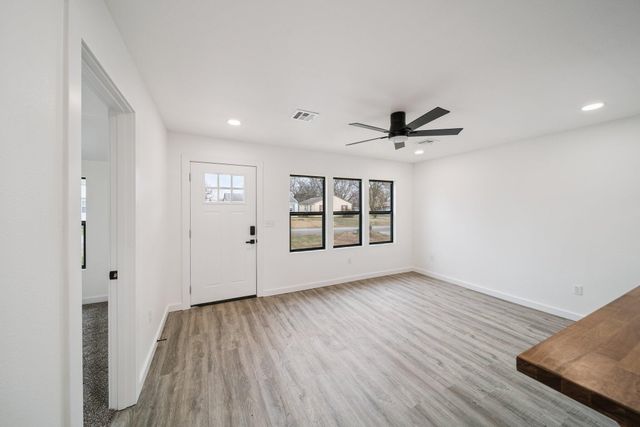 905 M Street NW, Miami, OK 74354